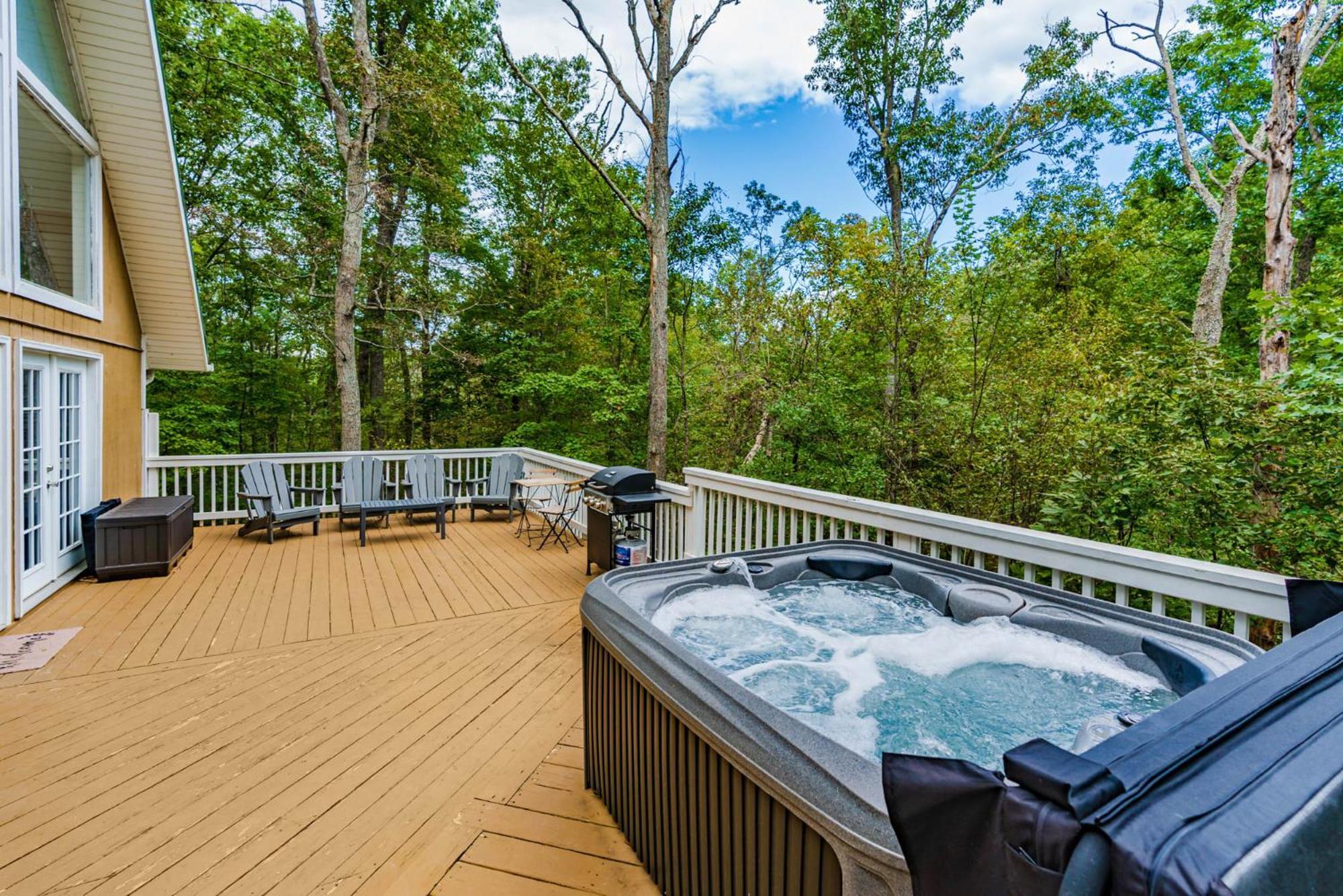 Hot Tub, Fire Pit, Deck, Grill, Wifi, Dog-Friendly Villa Inwood Exterior photo